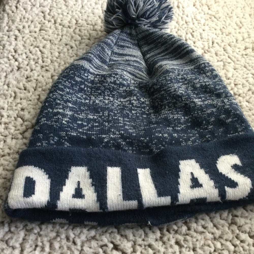 NFL Dallas Cowboy Hat/Beanie - Picture 2 of 3